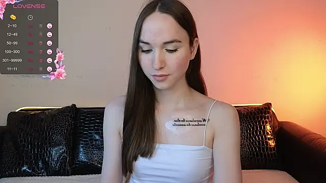 Angeel Kate online show from 09/19/25, 07:32