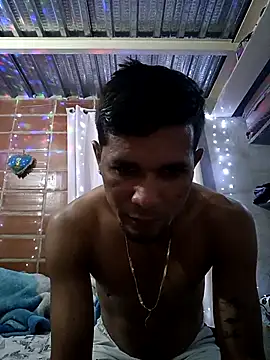 Snapshot of Yuni0r chatting on 09/11/25, 06:24 Yuni0r online show from 09/11/25, 06:24