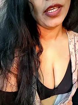 Deepa Sharma143 online show from 02/03/26, 02:53