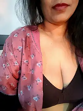 Deepa Sharma143 online show from 02/08/26, 01:53