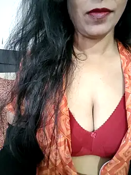 Deepa Sharma143 online show from 03/04/26, 01:44