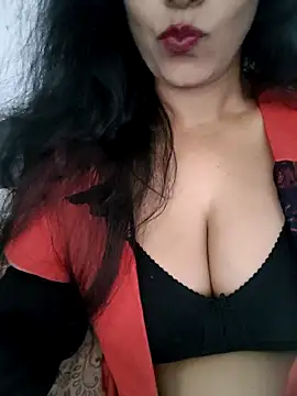 Deepa Sharma143 online show from 04/18/26, 02:04