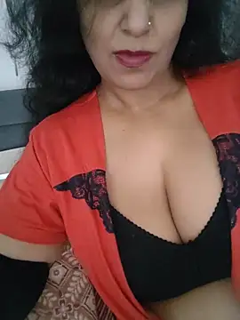 Snapshot of Deepa_Sharma143 chatting on 06/07/26, 01:21 Deepa Sharma143 online show from 06/07/26, 01:21