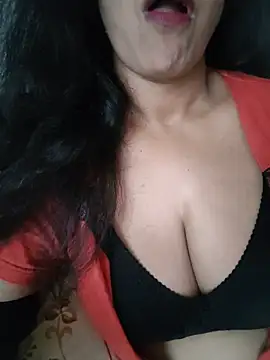 Snapshot of Deepa_Sharma143 chatting on 06/21/26, 02:03 Deepa Sharma143 online show from 06/21/26, 02:03