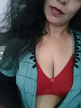 Snapshot of Deepa_Sharma143 chatting on 07/18/26, 01:43 Deepa Sharma143 online show from 07/18/26, 01:43