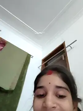 Snapshot of Hot-Soniya2 chatting on 10/05/25, 05:22 Hot-Soniya2 online show from 10/05/25, 05:22