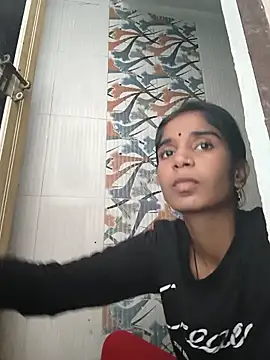 Snapshot of Hot-Soniya2 chatting on 10/07/25, 09:39 Hot-Soniya2 online show from 10/07/25, 09:39