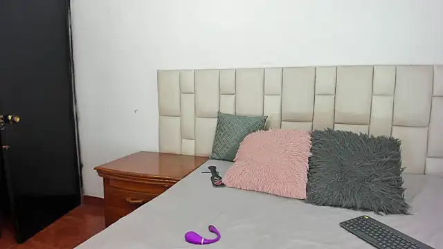 Snapshot of BiancaMoreti chatting on 06/20/26, 07:33 BiancaMoreti online show from 06/20/26, 07:33