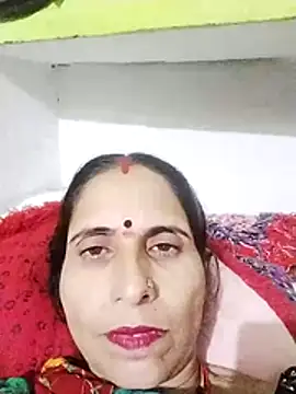 Snapshot of Hot_liya54 chatting on 10/21/25, 06:03 Hot liya54 online show from 10/21/25, 06:03