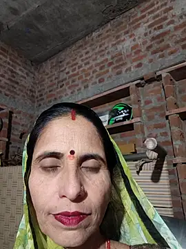 Snapshot of Hot_liya54 chatting on 10/26/25, 04:13 Hot liya54 online show from 10/26/25, 04:13