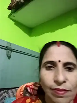 Snapshot of Hot_liya54 chatting on 10/27/25, 10:08 Hot liya54 online show from 10/27/25, 10:08