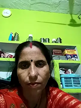 Snapshot of Hot_liya54 chatting on 11/05/25, 10:10 Hot liya54 online show from 11/05/25, 10:10