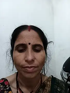 Snapshot of Hot_liya54 chatting on 11/06/25, 05:47 Hot liya54 online show from 11/06/25, 05:47