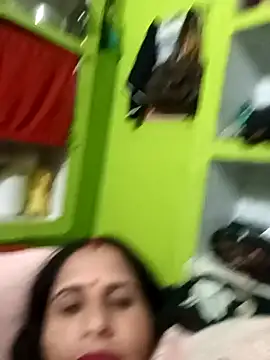 Snapshot of Hot_liya54 chatting on 11/12/25, 10:04 Hot liya54 online show from 11/12/25, 10:04