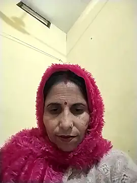 Snapshot of Hot_liya54 chatting on 12/18/25, 10:32 Hot liya54 online show from 12/18/25, 10:32