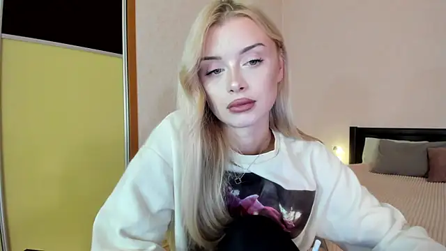 AlissaTenderly online show from 10/20/25, 04:29