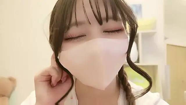 JP Momo o0 online show from 09/10/25, 07:19