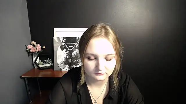 Mystic nikole online show from 10/08/25, 12:14