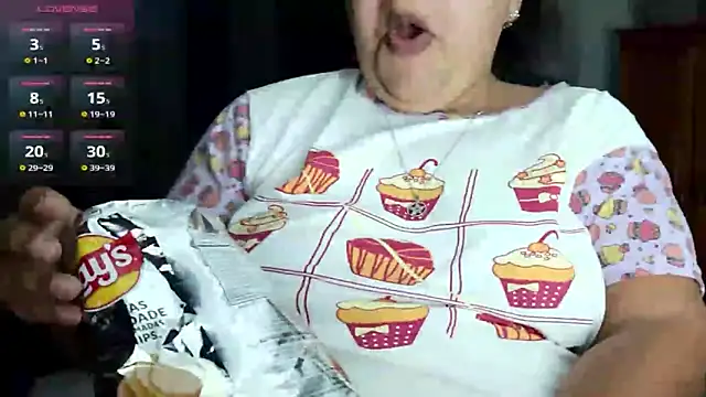 Snapshot of xlatinastar chatting on 05/31/26, 07:15 xlatinastar online show from 05/31/26, 07:15
