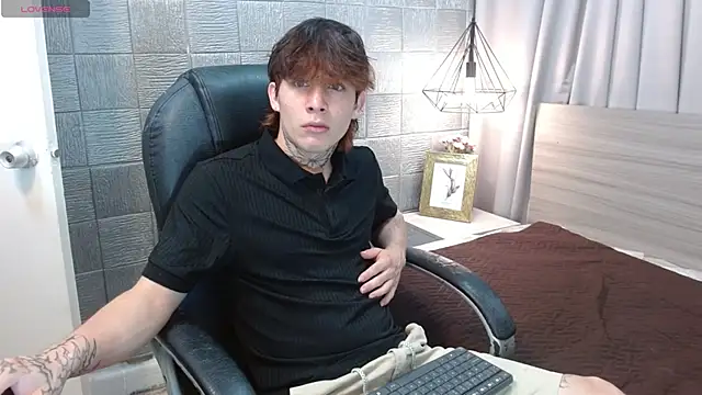 Iantwink18 online show from 09/30/25, 03:06