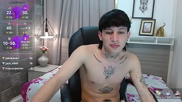 Iantwink18 online show from 10/18/25, 07:14