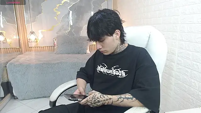 Iantwink18 online show from 03/06/26, 03:25