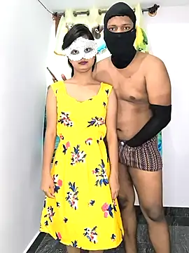 Family02 online show from 04/08/26, 08:25