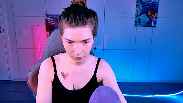 AliceCUNTach online show from 11/15/25, 05:05