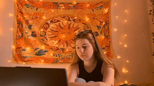 AliceCUNTach online show from 04/19/26, 05:07