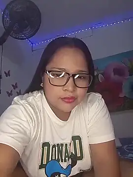 Snapshot of Angelly_ricura chatting on 05/20/26, 04:35 Angelly ricura online show from 05/20/26, 04:35