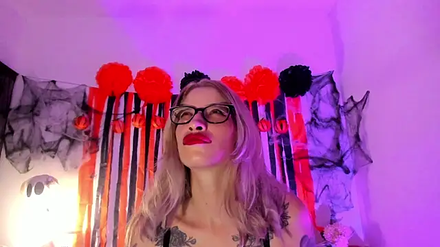 Snapshot of MerryyMendez chatting on 10/08/25, 01:14 MerryyMendez online show from 10/08/25, 01:14