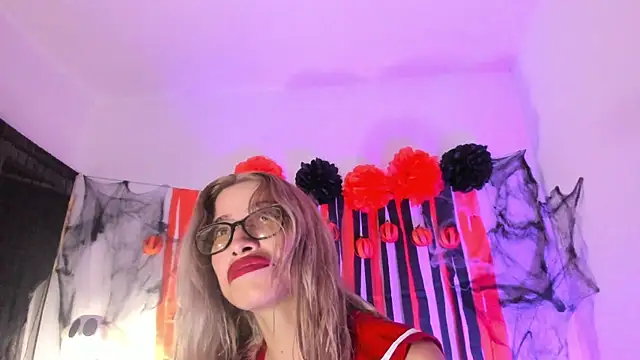 Snapshot of MerryyMendez chatting on 10/11/25, 01:16 MerryyMendez online show from 10/11/25, 01:16