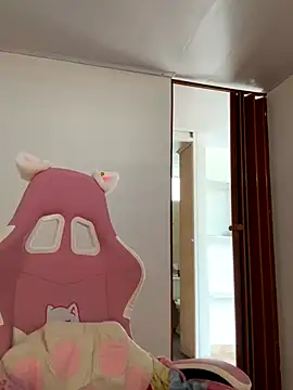 Snapshot of Angeldusttt chatting on 10/23/25, 03:33 Angeldusttt online show from 10/23/25, 03:33