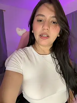 Snapshot of Angeldusttt chatting on 11/05/25, 07:36 Angeldusttt online show from 11/05/25, 07:36