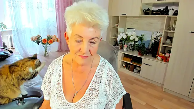 Snapshot of HotandMature chatting on 07/01/26, 12:29 HotandMature online show from 07/01/26, 12:29