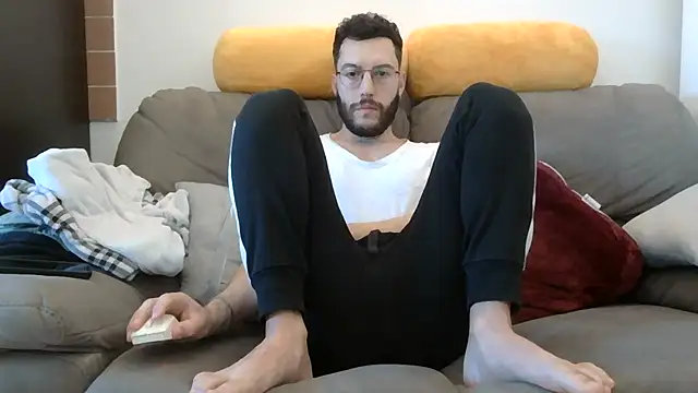 Amicisegreti online show from 03/16/26, 06:39