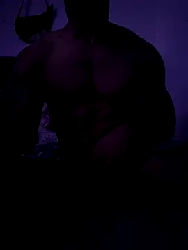 Snapshot of adrian_ray chatting on 10/22/25, 05:19 adrian ray online show from 10/22/25, 05:19