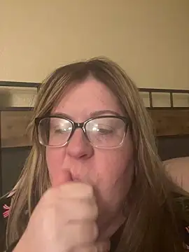 sexymommy1988 online show from 04/27/26, 03:26