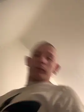 Snapshot of P44698 chatting on 03/02/26, 07:43 P44698 online show from 03/02/26, 07:43