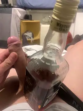 Snapshot of P44698 chatting on 03/10/26, 10:26 P44698 online show from 03/10/26, 10:26