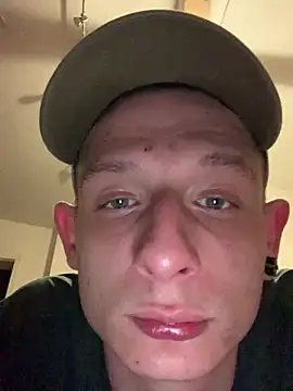 Snapshot of P44698 chatting on 03/15/26, 04:51 P44698 online show from 03/15/26, 04:51