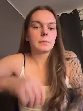 LisaFreier online show from 10/13/25, 06:41