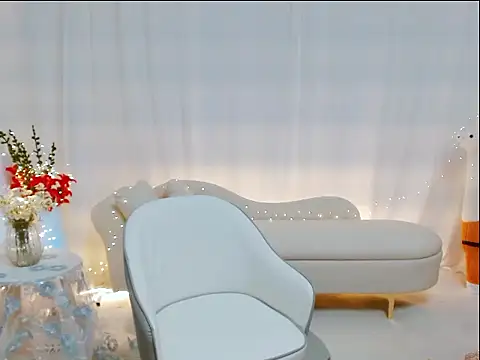 OL-Lily online show from 09/15/25, 02:39