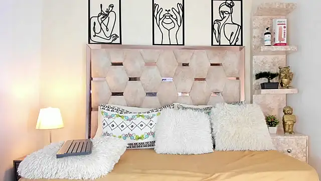 Isabell Villa online show from 09/22/25, 03:41