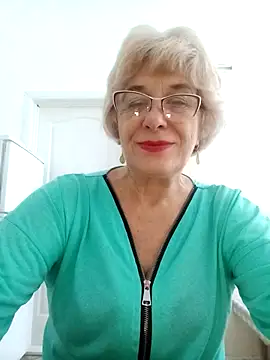 52MiaLove02 online show from 09/26/25, 04:38