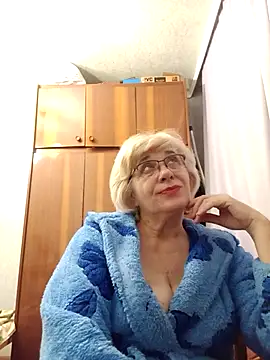 52MiaLove02 online show from 11/25/25, 06:08