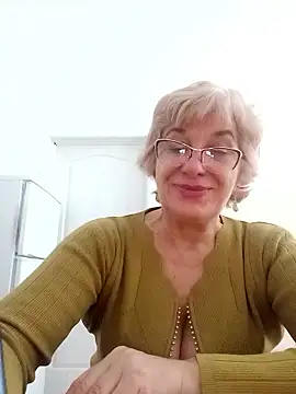 52MiaLove02 online show from 01/08/26, 10:17