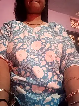 priya-kumari22 online show from 12/18/25, 12:49