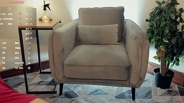 ErinBissonnette online show from 10/31/25, 08:10