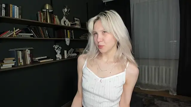 ErinBissonnette online show from 04/23/26, 07:05